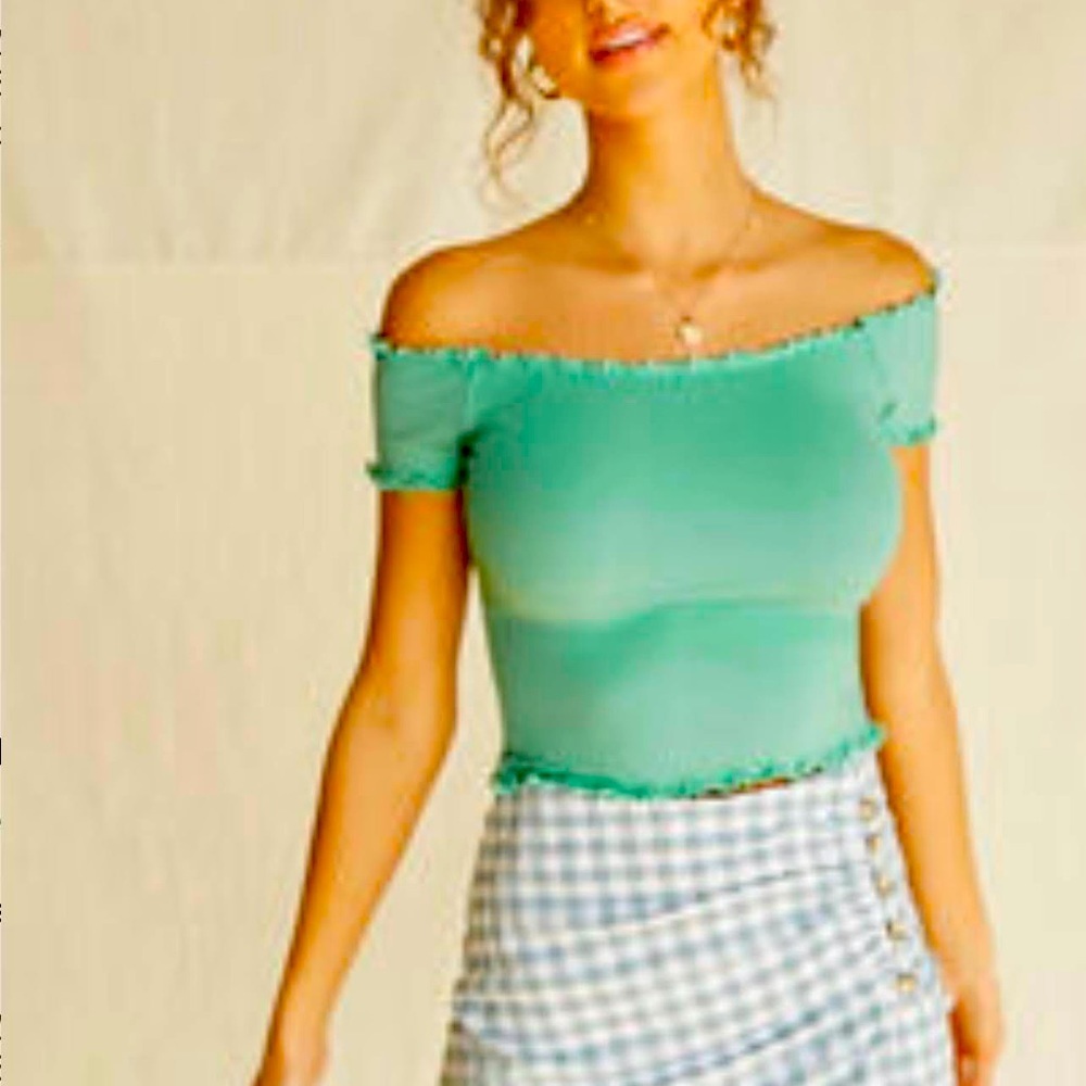Small Forever 21 Green Fitted Off The Shoulder Cropped Top